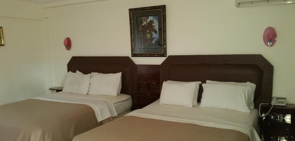 Zambezi Inn Hotel Конакри Номер фото