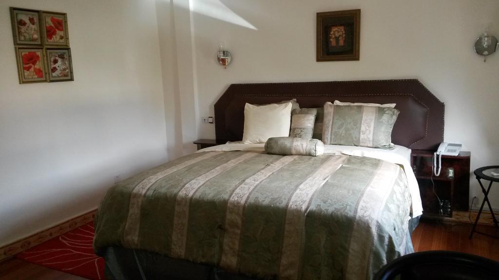Zambezi Inn Hotel Конакри Экстерьер фото