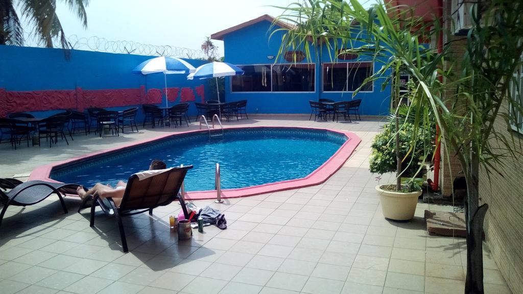 Zambezi Inn Hotel Конакри Экстерьер фото