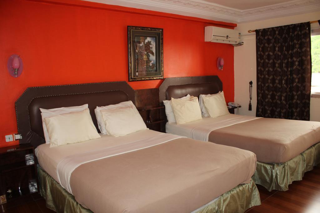 Zambezi Inn Hotel Конакри Экстерьер фото
